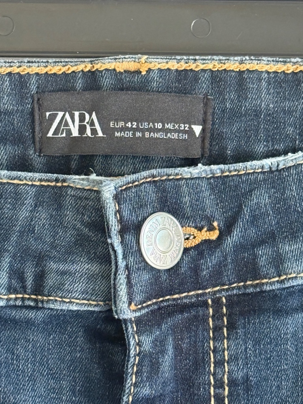 Zara Dark Wash Skinny Jeans - Size 10 - Picture 5 of 5